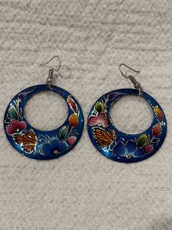 Hand-Painted Butterfly & Floral Hoop Earrings – Vintage-Inspired Statement Piece