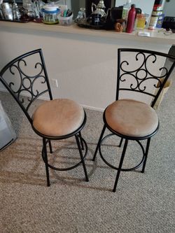 Stools chairs x3