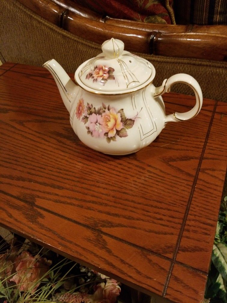 Sadler England Teapot