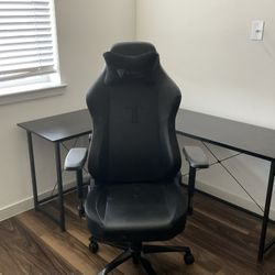 Secret Lab Titan Gaming Chair