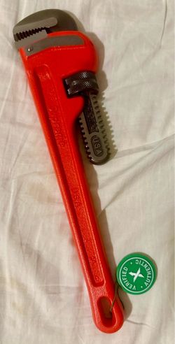 Supreme Ridgid Pipe Wrench Red