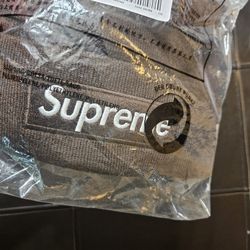 *NEW* Supreme x New Era Beanie Brown