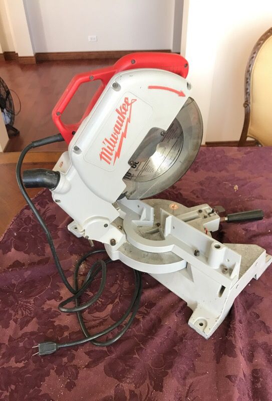 Milwaukee 15amp 10-inch Miter saw 6490-6