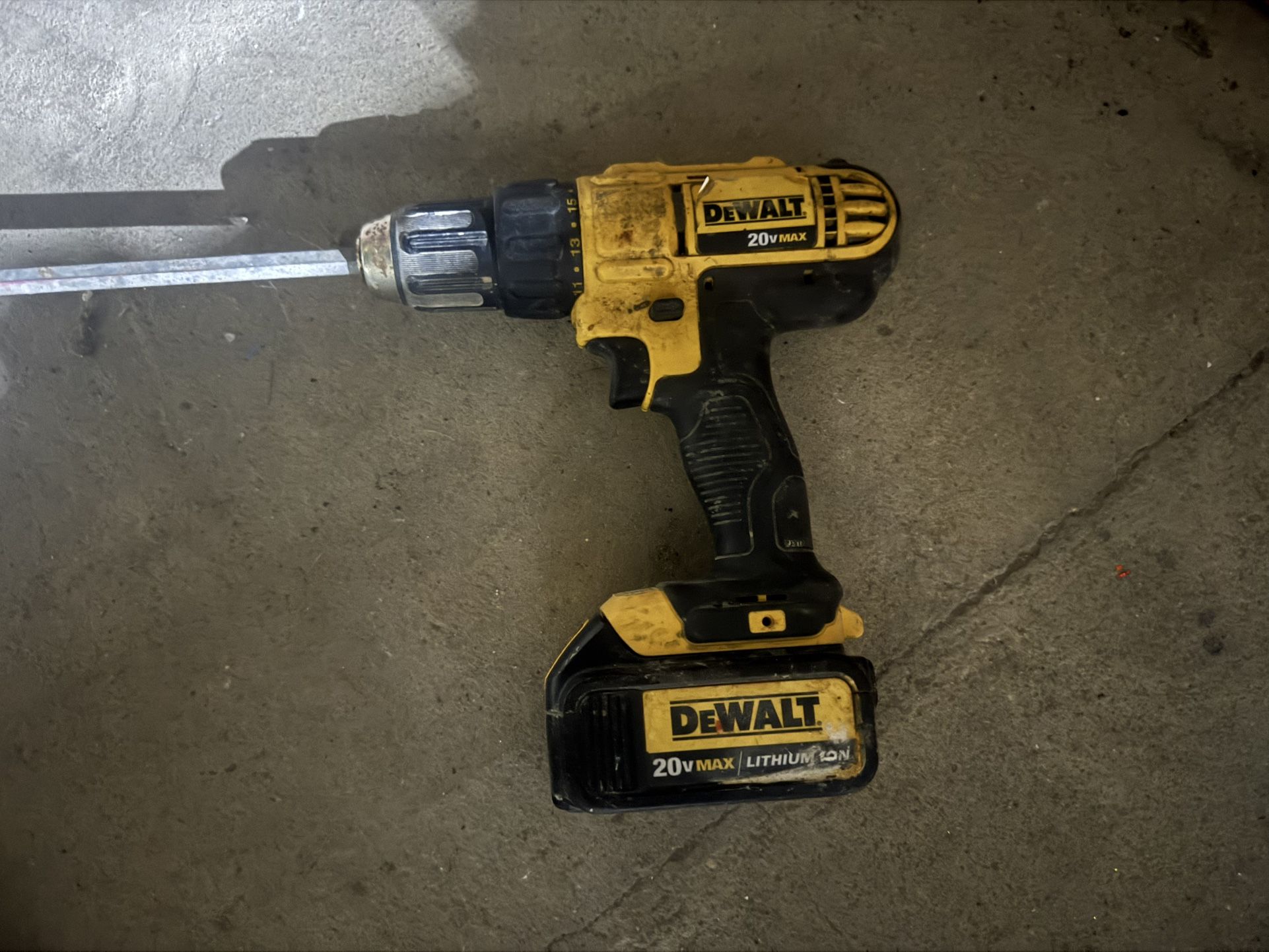 Dewalt 20v Max drill - No Charger