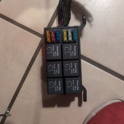 12V Fuse Relay Box