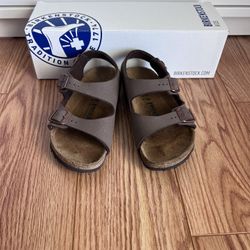 Birkenstocks (kids) 