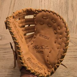 Rawlings First Base Mitt Mark Texeira Autograph Model RFBTEXJ Full Grain Leather Shell RHT