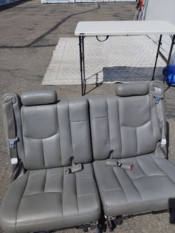2004 GMC Yukon third row bench seats
