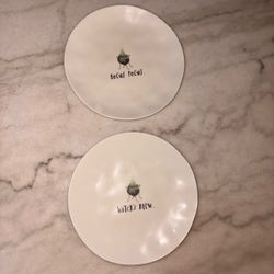Rae Dunn Halloween Plates 2pc