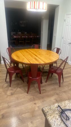Kitchen Table (Round)