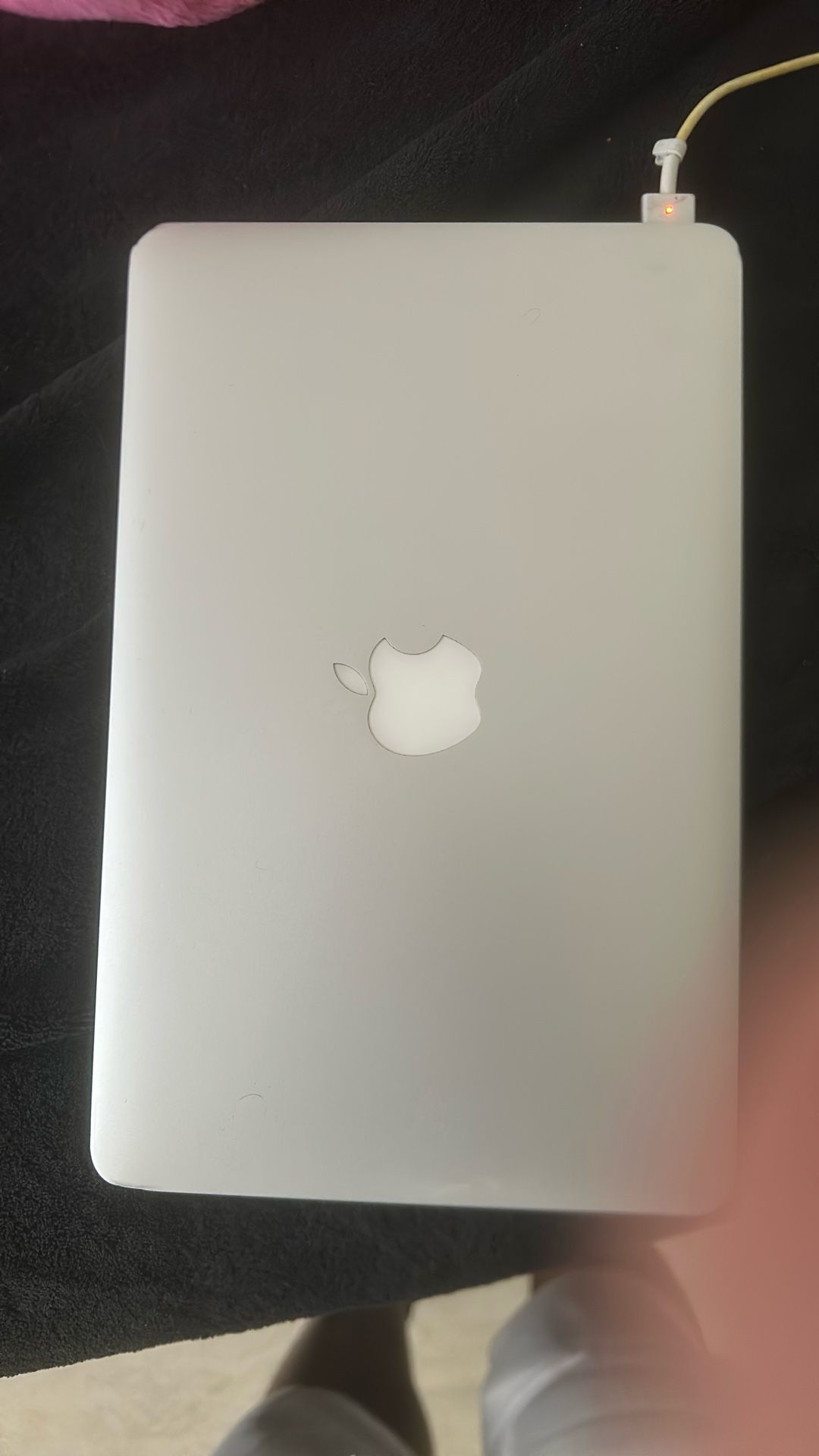 Mac Book