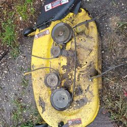 ((READ AD))((NEEDS work))((42" LA--SERIES  or D--SERIES Johndeere Deck)) Riding Mower 