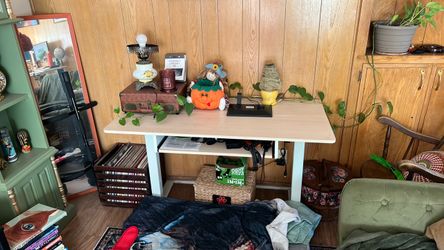 Moving sale