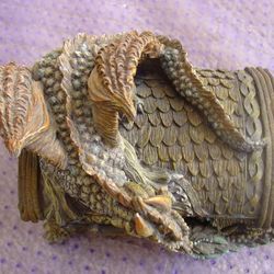 NETHERWORLD DRAGON BOX Trinket/jewelery Coin Collectible Gift