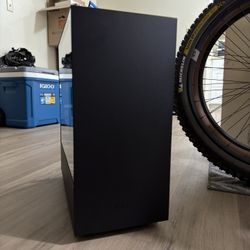 NZXT PC CASE