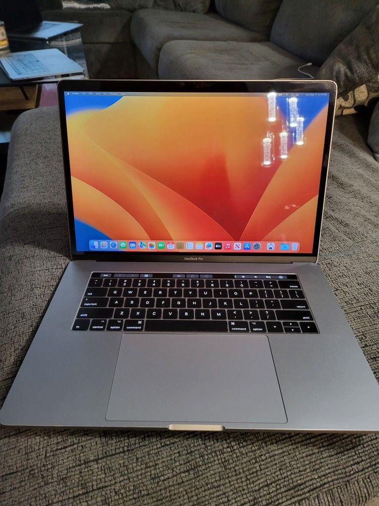 Macbook Pro 15" I7 512gb