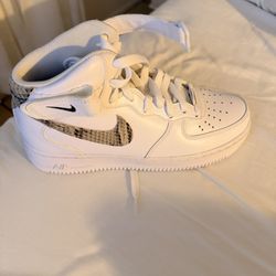 Nike Air Force 1