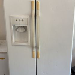 Refrigerator For Sale