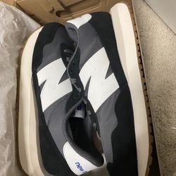 New Balance Men's 237 V1 Classic Sneaker Size 9 Mens