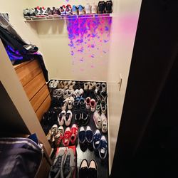 Jordans/Dunks/Yeezys/Designer Shoes 