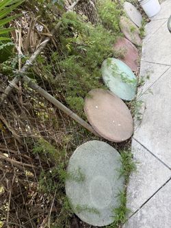 6 Vintage Round Pavers