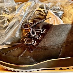 Vionic Nolan Boot -New Size 9M