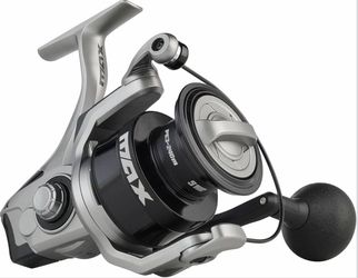 AbuGarcia X 6000 Spinning Fishing Reel and Beyond Braid Moss Camo 8lb 300 Yards NEW
