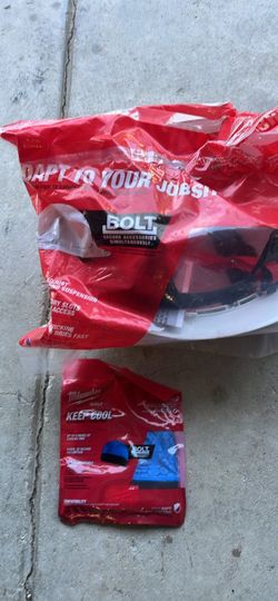 Milwaukee BOLT Deep Cool Cooling Skull Cap and helmet