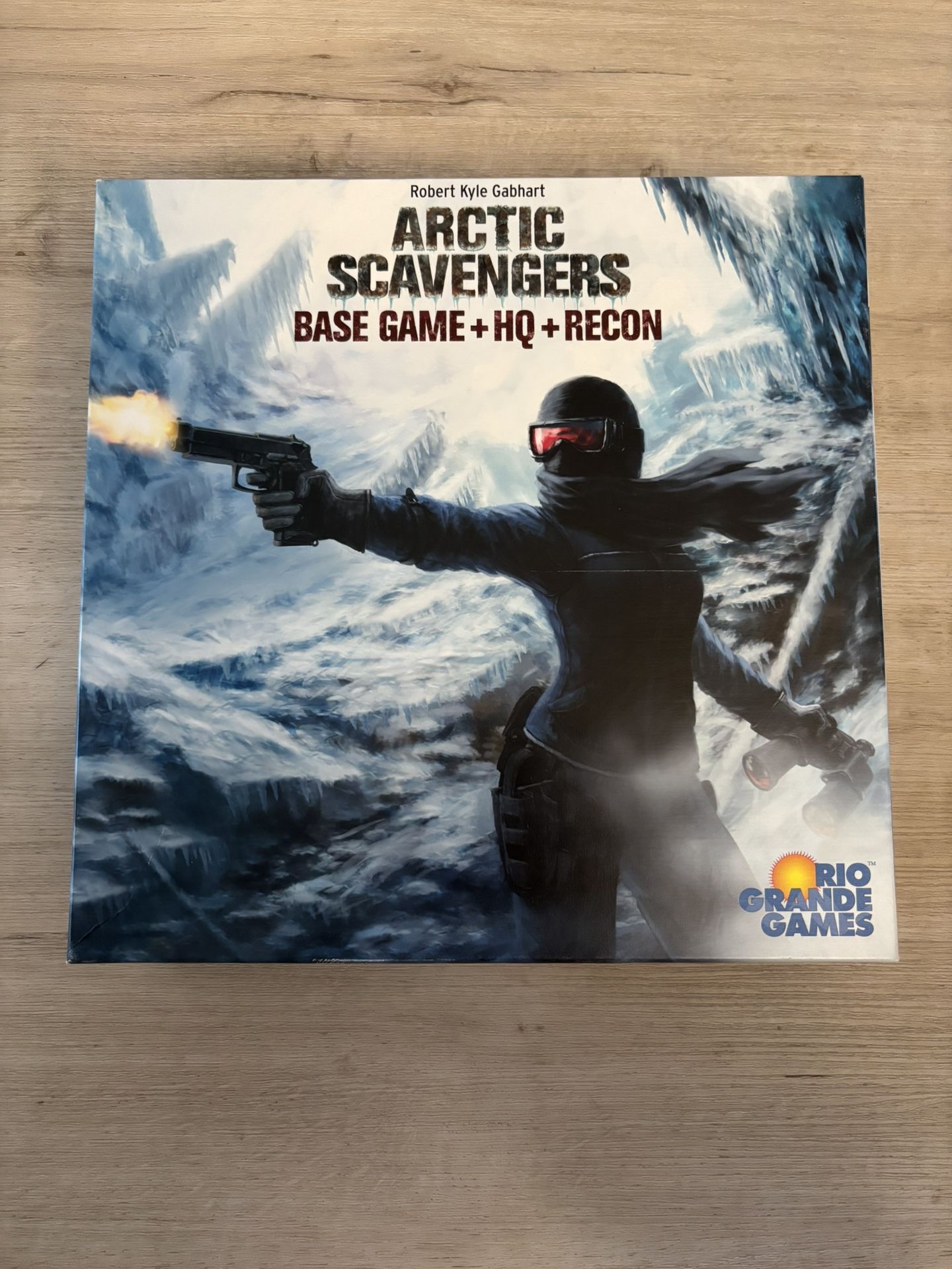 Arctic Scavengers - Base Game w/HQ & Recon Board Game