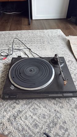 Technics SL-QD33 turn table