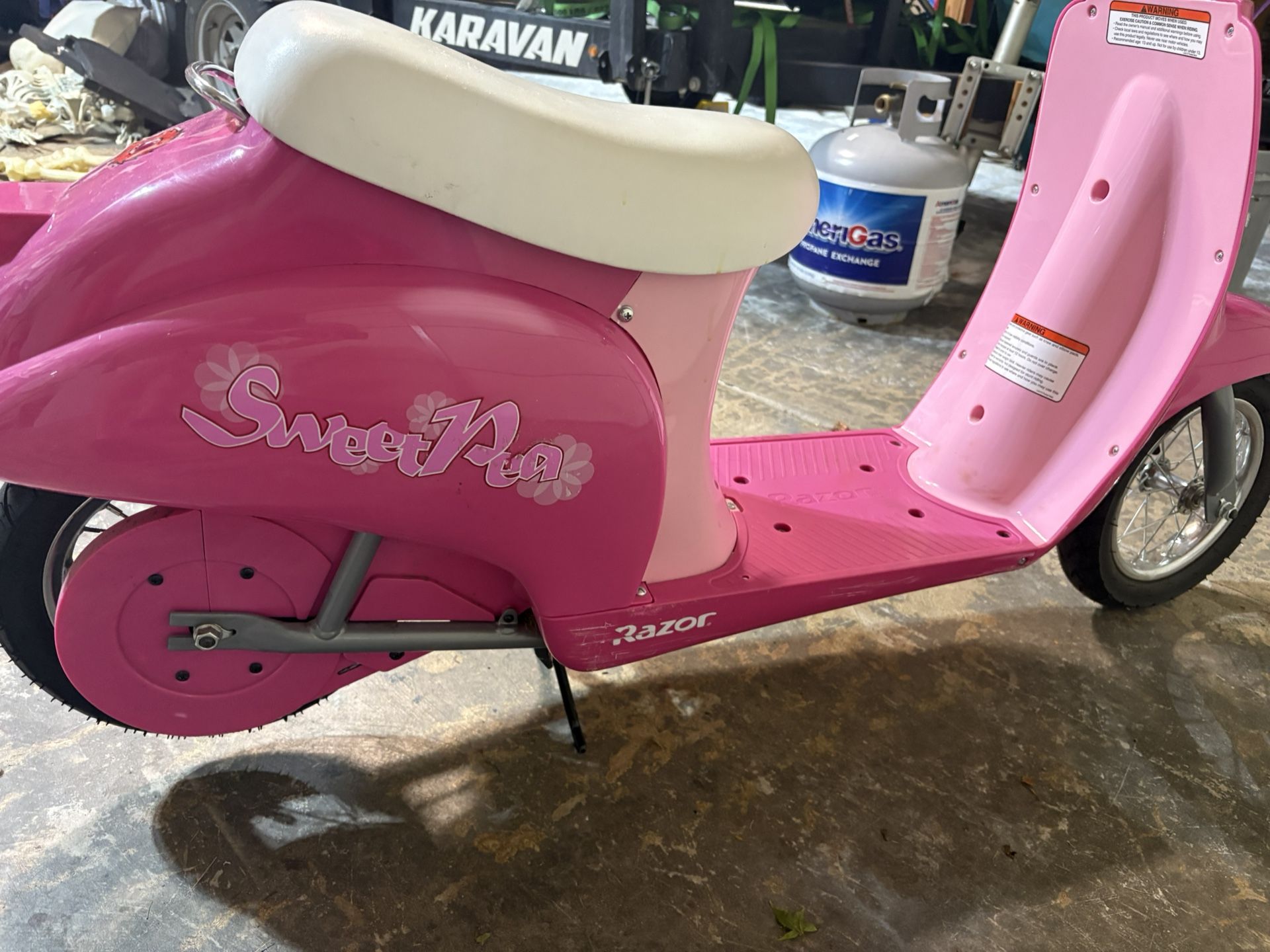 Electric Girls Razor Scooter