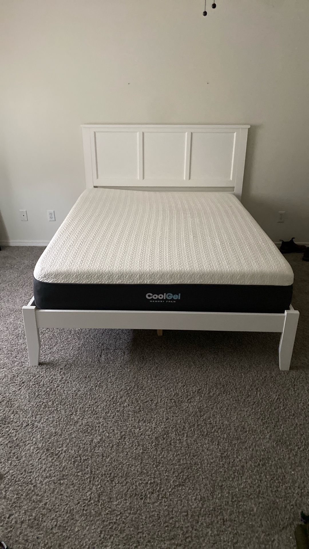 Queen  Bed With Memory Foam Mattress