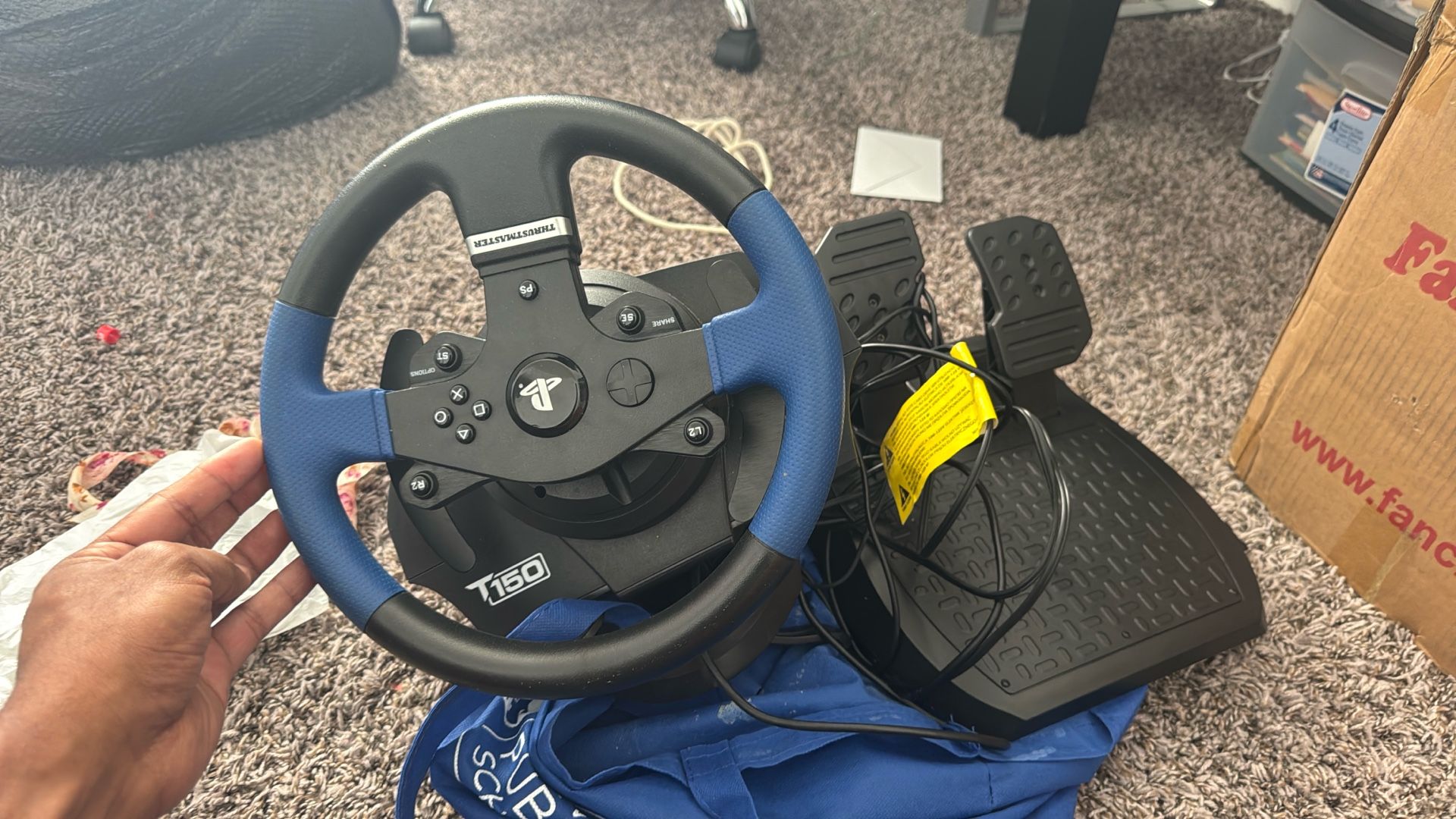 PS4 ThrustMaster Steering Wheel