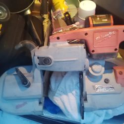 Milwaukee Band Saw M28