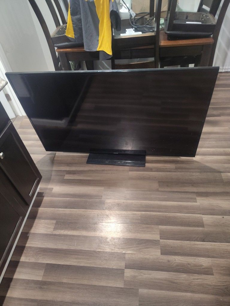 PS4 And 60 Inch Samsung TV With Bazooka, Camera , 2 Controllers And Two Sticks