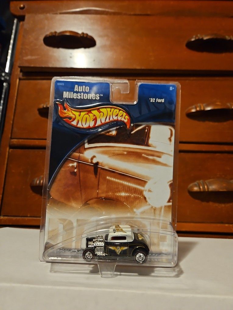 2001 Hot Wheels Auto Milestones '32 Ford 