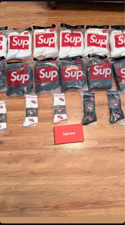 Supreme x Hanes Crew Socks Multi-Pack