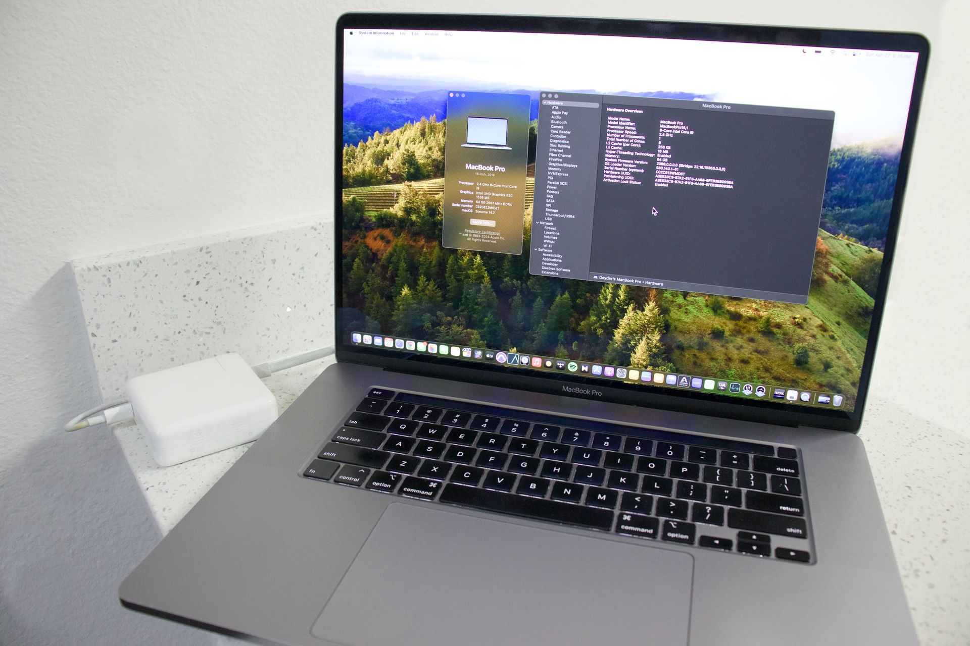 2019 MacBook Pro 16" 64GB RAM 8TB SSD i9 2.4 GHz, 5GHz Turbo + Bonuses