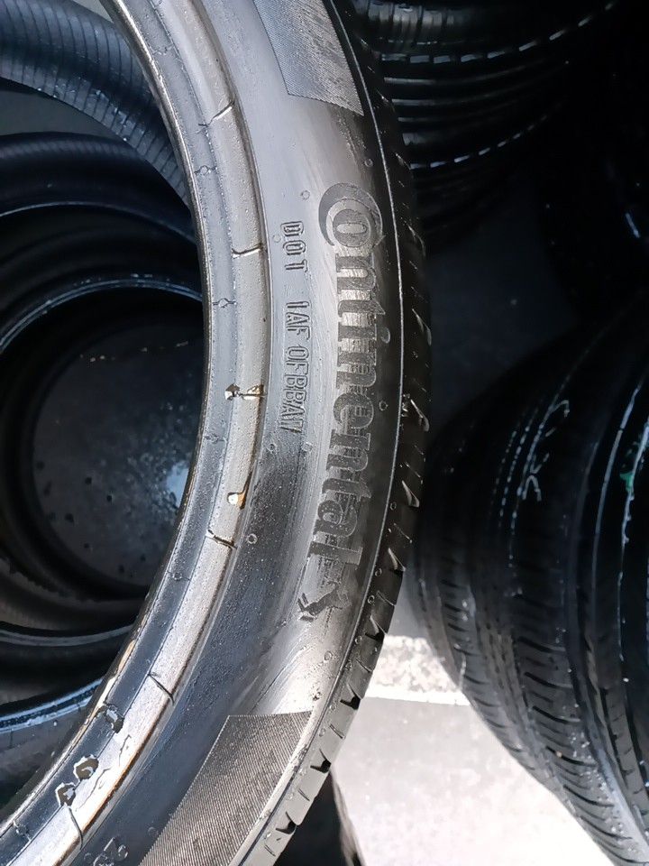 4 Llantas 235 40 R19 Continental Crosscontact