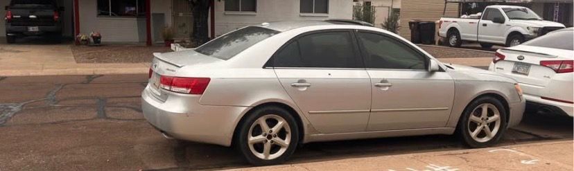 2007 Hyundai Sonata • SE Sedan 4D