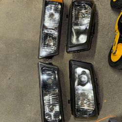 03-06 Chevy Silverado Headlights 