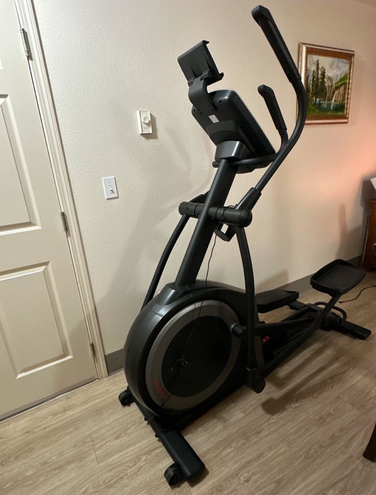 Elliptical Nordictrack E7.52