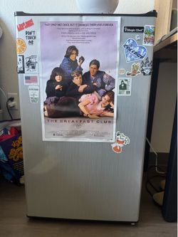 Magic Chef Mini Fridge with freezer