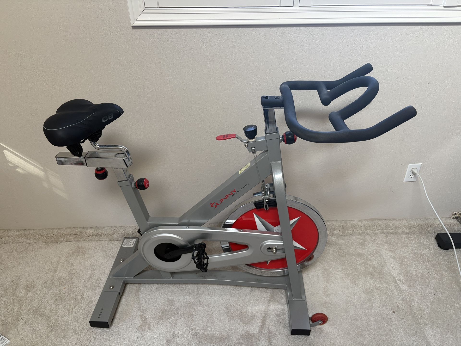 Sunny Health & Fitness Stationary Bike w Chain Drive 40 lb Flywheel Pro Exercise