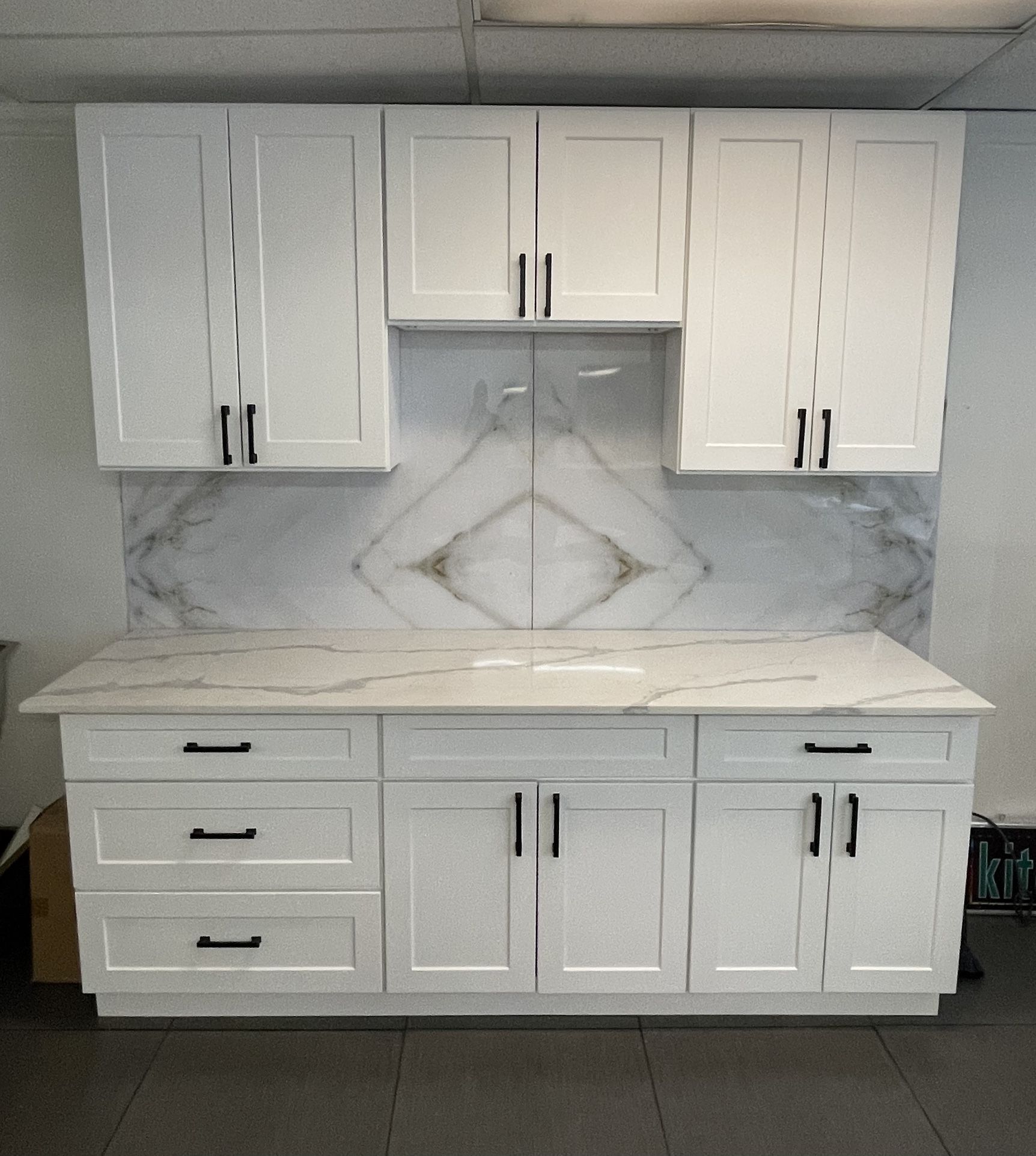 END OF YEAR SALE ~ White Shaker Style Kitchen Cabinetry