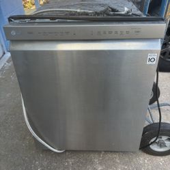 LG Dishwasher - For Parts or Repair 