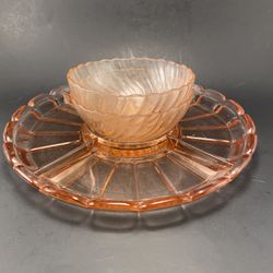 VINTAGE 10" DIAMETER PINK DEPRESSION GLASS 5 DIVIDED RELISH DISH-SCALLOPED RIM + 2 Berry Bowls Made In France