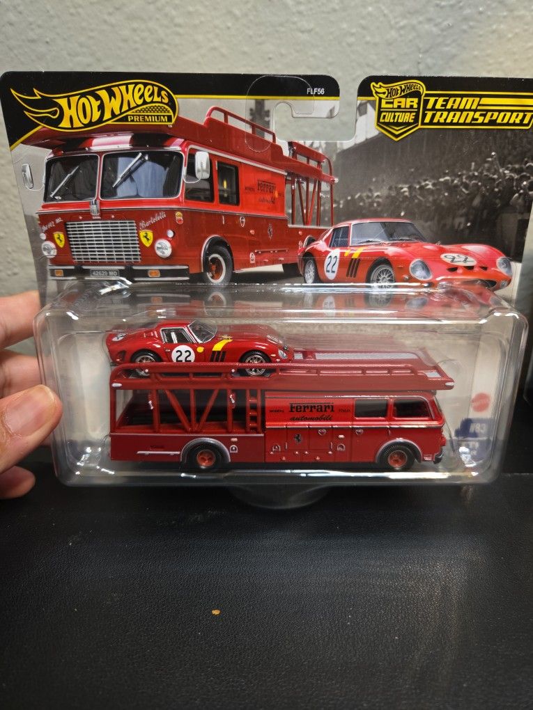 HOTWHEELS TEAM TRANSPORT FERRARI 250 GTO