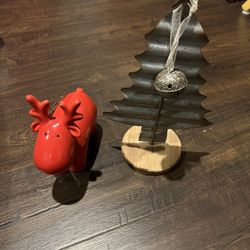 Metal Tree and Red Moose Decor