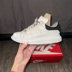 Alexander McQueen Larry Oversized Leather Sneaker 563770 White/Blk Mens Sz 36 EU